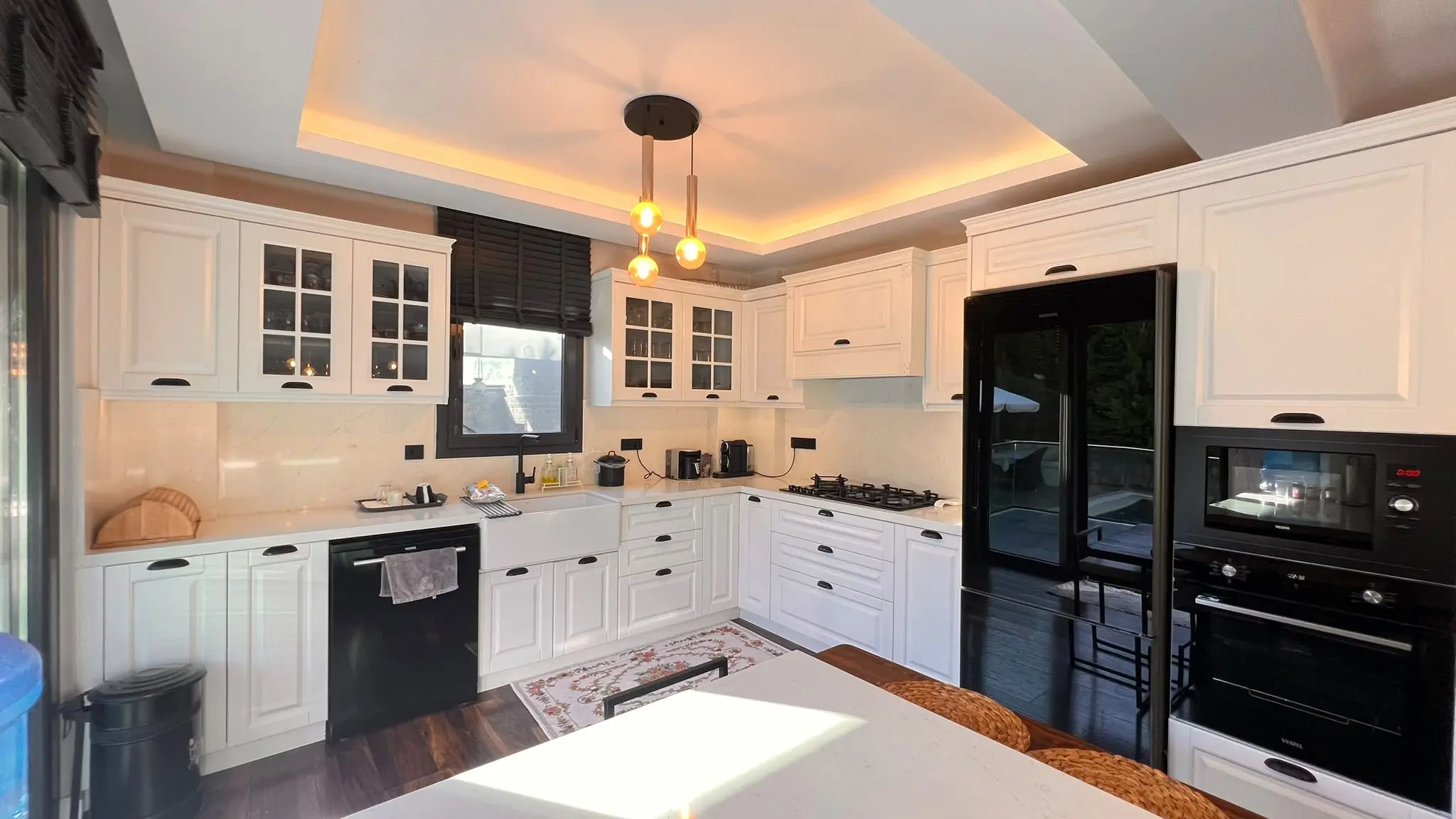 Fitted kitchen